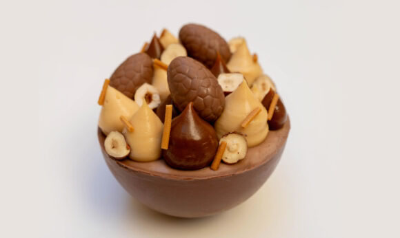 HUEVO RELLENO DE CHOCOLATE